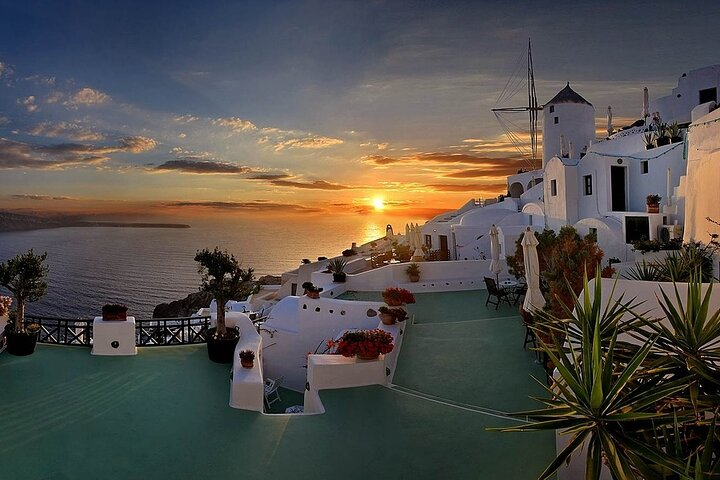 Santorini: Oia Sunset- Cultural Walking Tour - Photo 1 of 9
