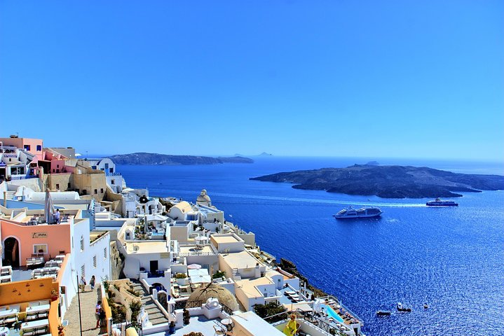 VIP Santorini Private Transfer with Meet & Greet Assistance - Photo 1 of 6