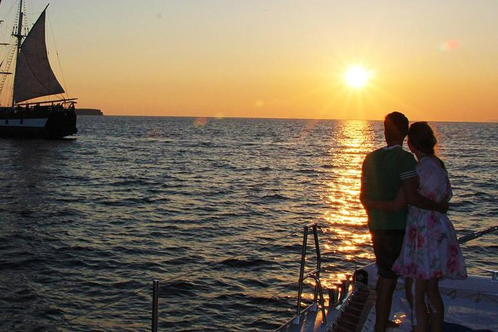 Shared Basic Sunset Trip of Santorini via Red Beach & White Beach - Photo 1 of 6