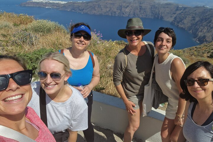 Santorini: 4hr Small Group Caldera Hike from Fira to Oia - Photo 1 of 12