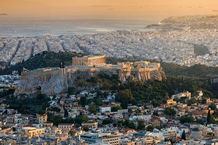 Complete visit of the Acropolis with official guide in Spanish