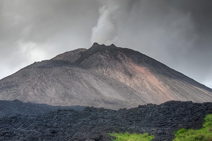 Pacaya Volcano Hike (half-day) - Photo 1 of 6