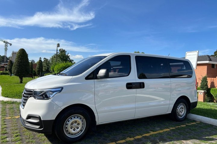PRIVATE SHUTTLE AIRPORT/ANTIGUA - LAKE ATITLAN or VICEVERSA - Photo 1 of 9