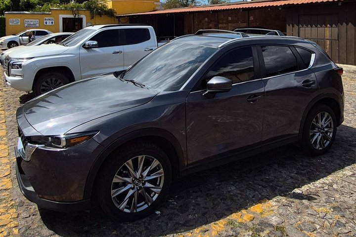 Private Transfer from Antigua to the Airport - Photo 1 of 6