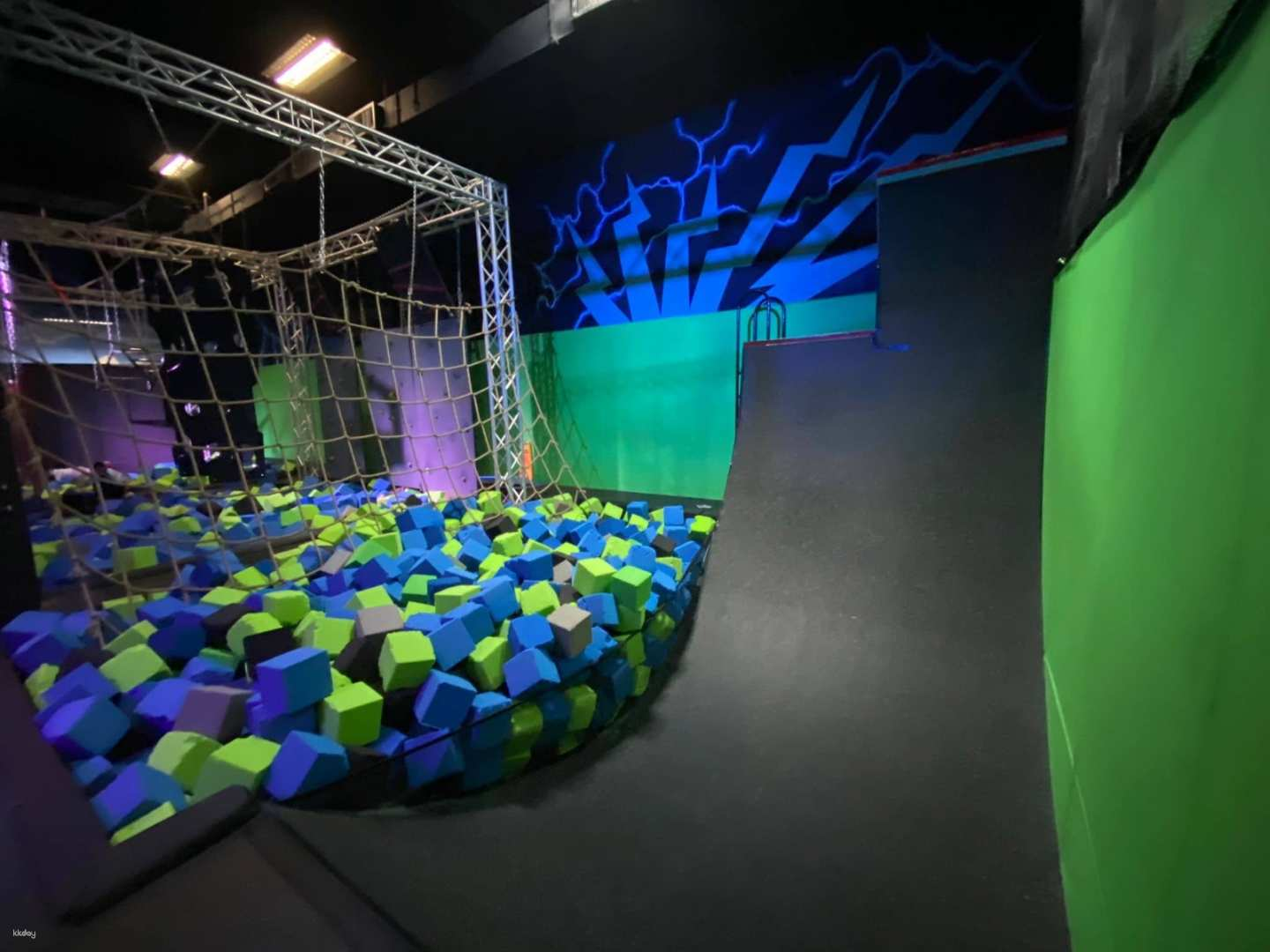 Defy Trampoline Defy Gravity Waiver TopJump Trampoline Extreme