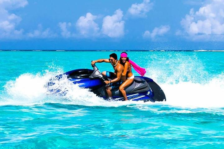 Explore Roatan turquoise waters on a JetSki