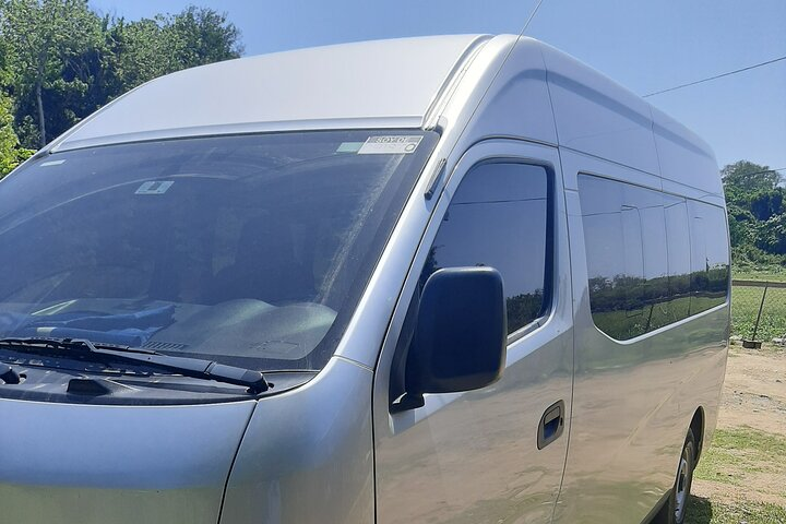 Best Airport, ferry, Hotel and Airbnb Shuttle Service in Roatan  - Photo 1 of 8