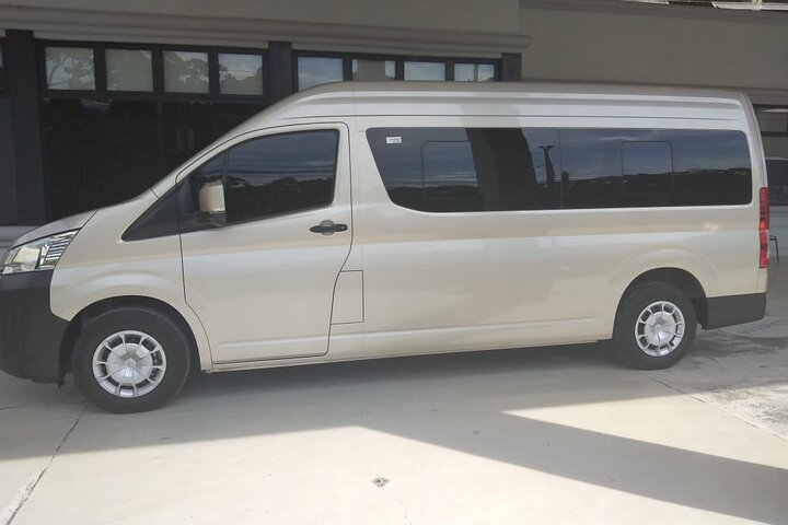 14 seater Toyota Hiace high top
