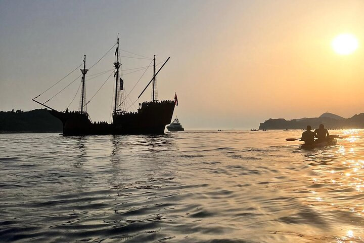 2-Hour Kayaking at Sunset with Wine Tasting and Appetizers - Photo 1 of 6