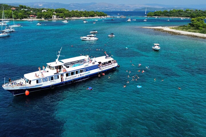 Blue Lagoon swimming stop on fully equipted ship for relaxed tour
