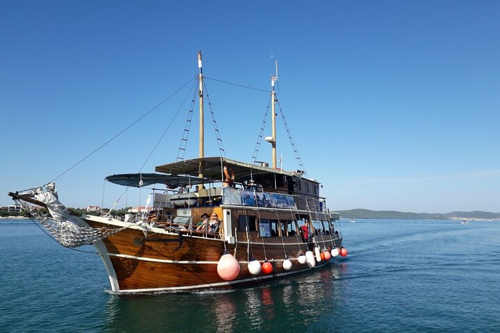 Ship Sveti Ante