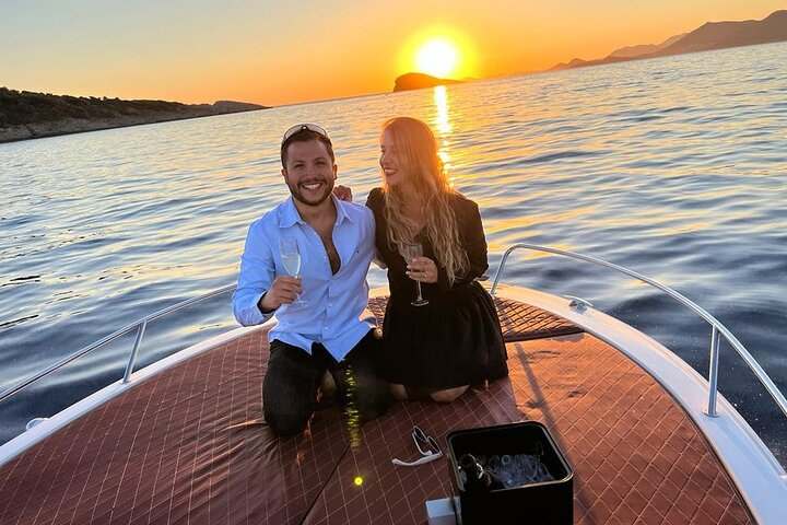Dubrovnik Romantic Sunset Tour - Photo 1 of 10