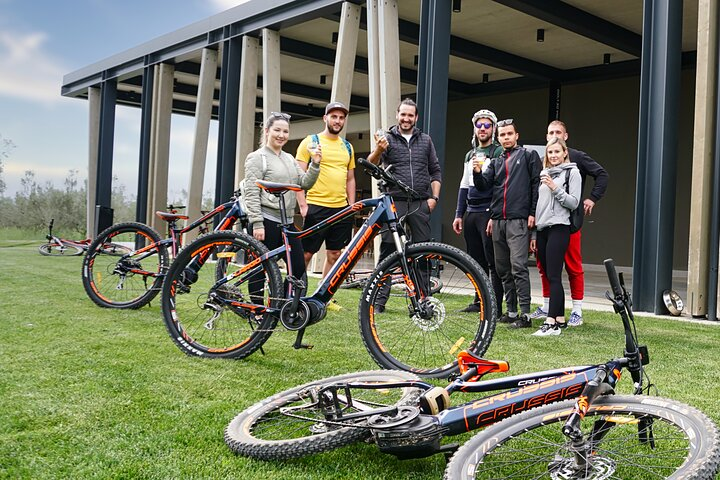 E Bike Tour with wine and olive oil tasting in Vodnjan - Photo 1 of 14