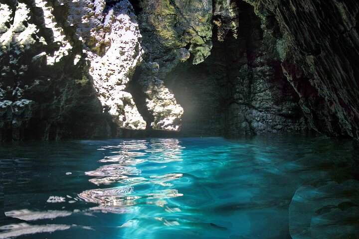 golombera cave