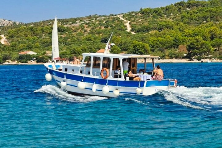 Private Half Day Tour | Food & Drinks | Vrgada - Photo 1 of 13