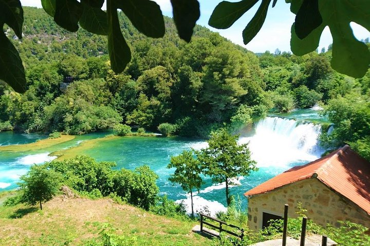 Private transfer to Krka waterfalls and back from Split or Trogir - Photo 1 of 6