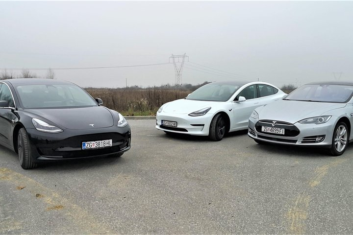 Tesla Airport transfer Zagreb - Split  - Photo 1 of 6