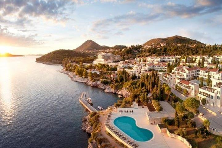 Transfer from Dubrovnik airport or Dubrovnik to Sun Gardens, Trsteno or Brsečine - Photo 1 of 4