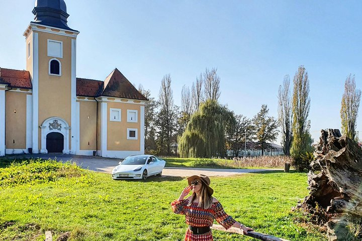 Zagreb & Split sightseeing in Tesla - Photo 1 of 6