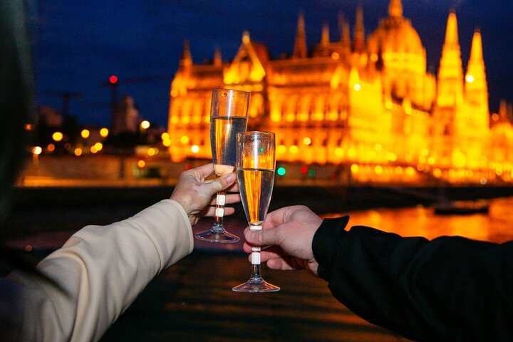 Budapest Sip and Sail Danube Cruise with Unlimited Prosecco - Photo 1 of 25