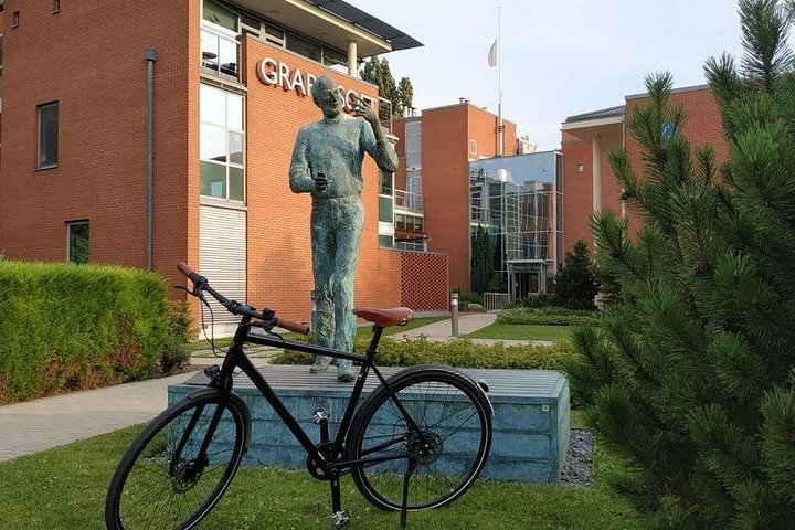 By uncharted Budapest by bike! - Photo 1 of 5