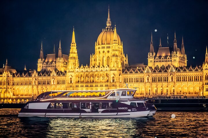 Sightseeing Cruise on the Danube with Audio Guide in Budapest - Photo 1 of 13