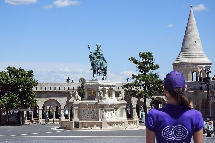 Walking tour in the Buda Castle incl. Fisherman's Bastion - Photo 1 of 9