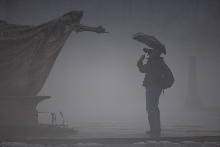 Photography and walking tour in 8th District, Budapest  - Photo 1 of 8