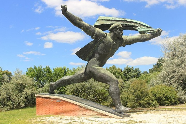 Memento Park Entrance Ticket - Photo 1 of 6