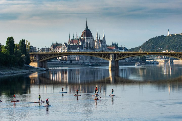 Sunrise SUP to the heart of Budapest - Photo 1 of 6