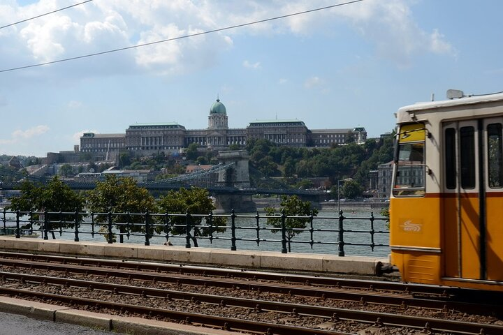 Sustainable Walking Tour in Budapest - Photo 1 of 3
