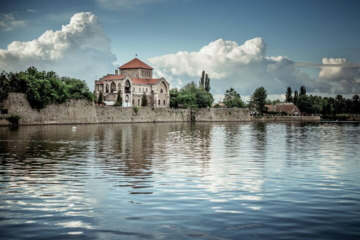 Tata Private Tour in Lake District with Pick Up - Photo 1 of 7