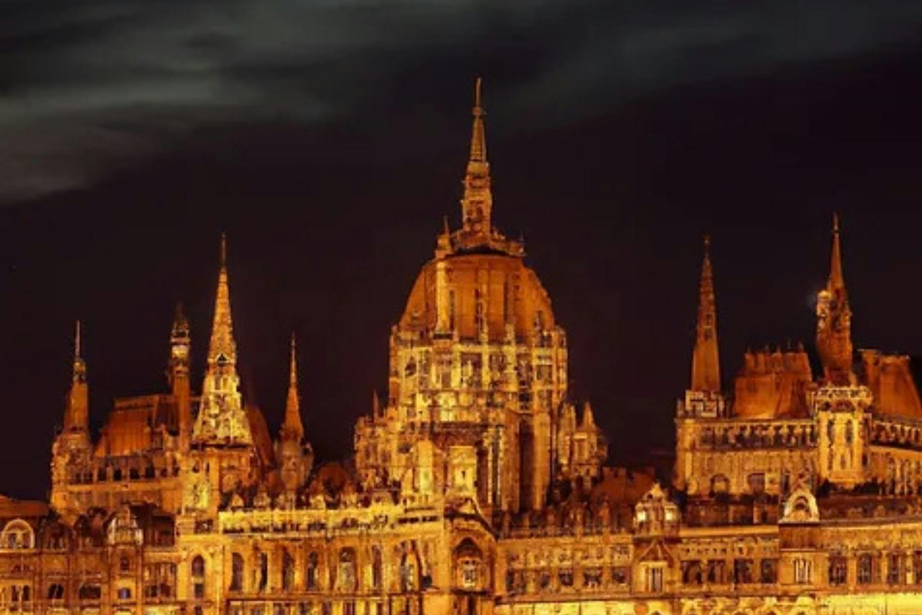 Budapest: The Murder by the Parliament Mystery Hunt - Photo 1 of 9