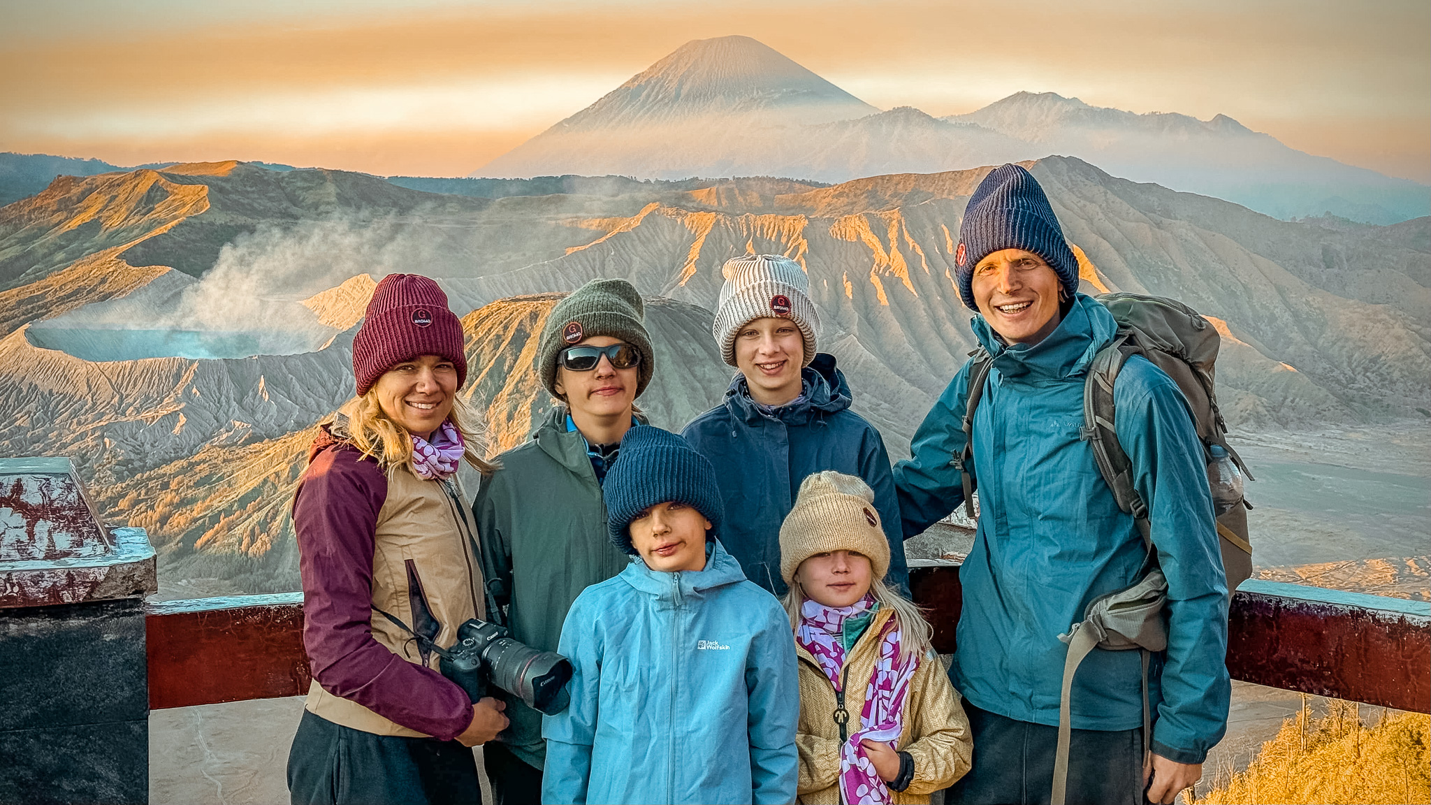 3D2N ブロモ山、マダカリプラ滝、イジェン ブルー ファイアー ツアー - Photo 1 of 10