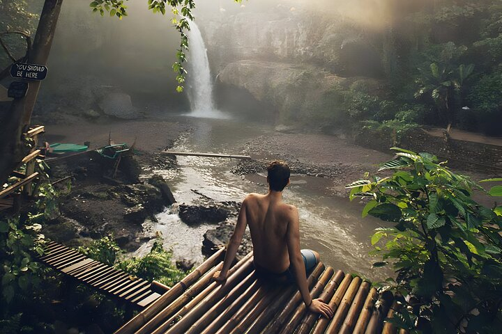 7-Hour Ubud Private Tour with Tegenungan Waterfall and Pick Up
