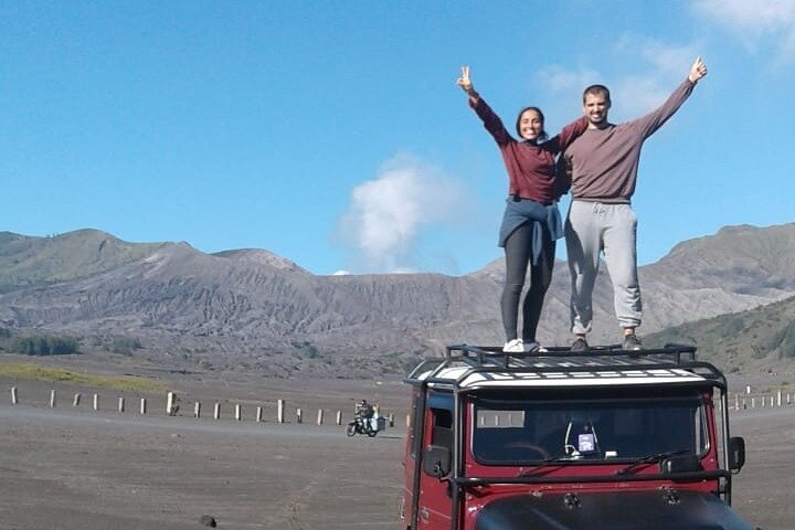 Jeep to pass Bromo Caldera 