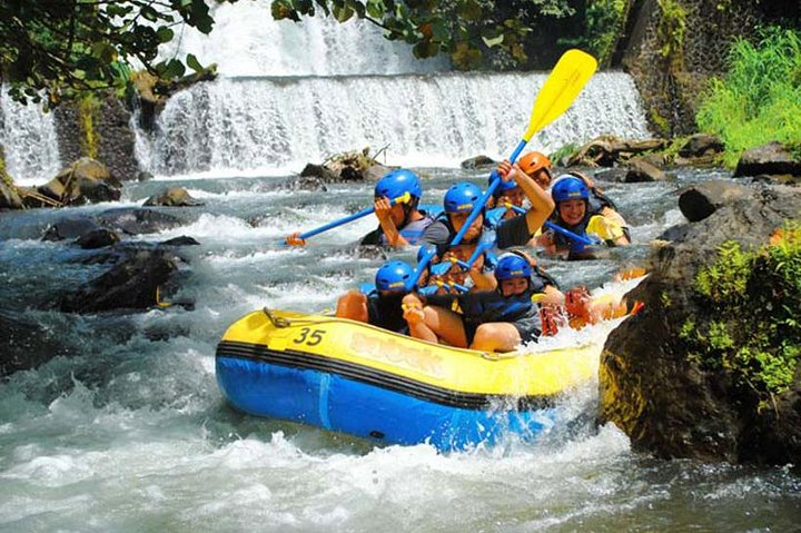 Telaga waja white water rafting