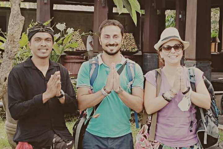 Experience the warmth of Balinese hospitality with friendly English-speaking drivers ready to assist. Enjoy a smooth journey through stunning landscapes on your way to Ubud ensuring a delightful start to your adventure.
