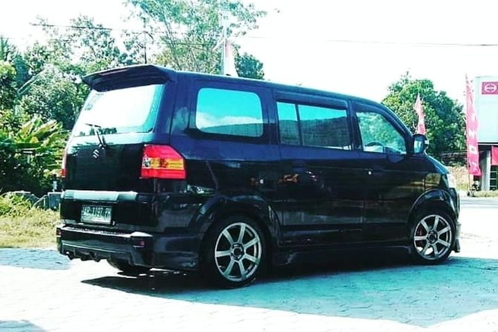 Car Charter With Driver and Optional Guided - Photo 1 of 4