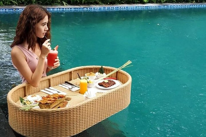 Bali Floating Pool Lunch at Beach View Restaurant Nusa Dua - Photo 1 of 7