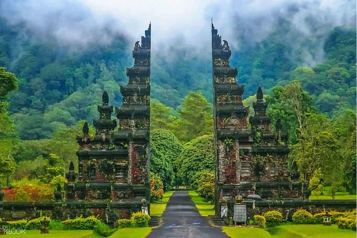 Handara gate