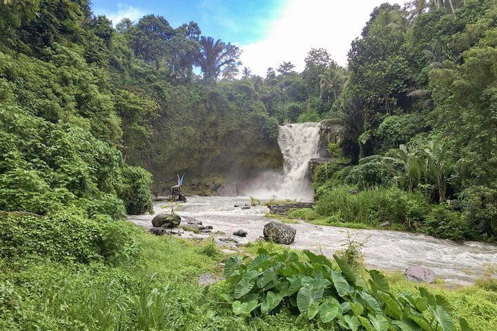 TEGENUNGAN WATERFALL