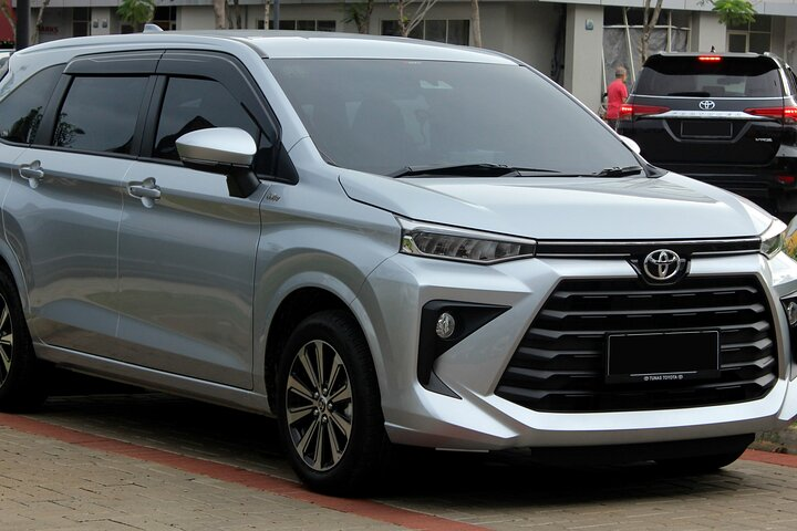 Explore Batam with ease in a comfortable vehicle guided by a friendly female driver. Discover local culture delicious seafood and stunning mangroves on your private adventure.