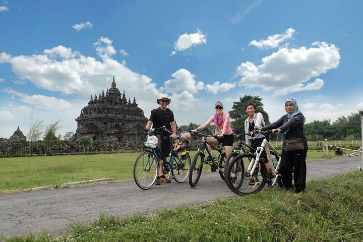 borobudur sunrise from top of temple,prambanan cyling and visit the temple - Photo 1 of 2