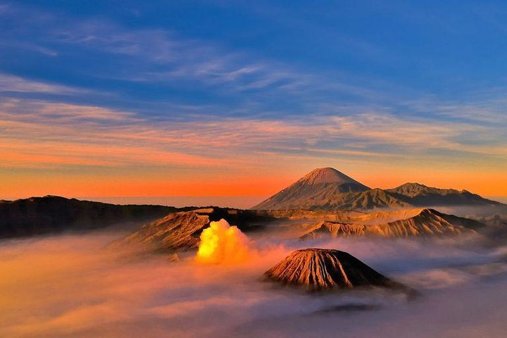 Bromo Tour Package: Midnight Bromo Open Trip from Malang - Photo 1 of 8