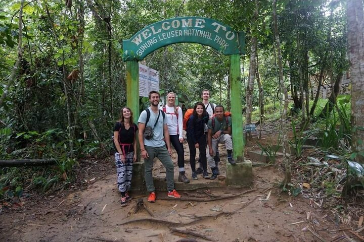 Bukit lawang tour 3days-2 night jungle trekking including rafting - Photo 1 of 25