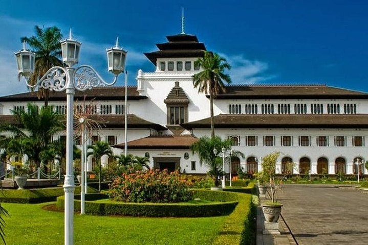 Explore the architectural beauty of Bandung where lush gardens meet historical landmarks inviting travelers to uncover the rich cultural heritage and picturesque vistas of Indonesia's third largest city.