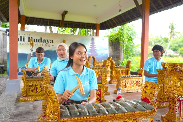 Bali: Traditional Gamelan Music Class with Visit Gong Smith - Photo 1 of 21
