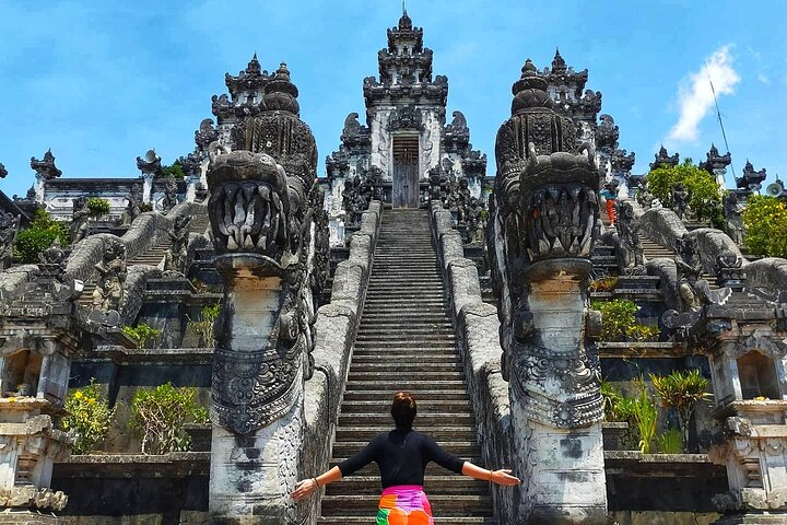 East Bali Tour - Gate of Heaven - Tirta Gangga - Tukad Cepung  - Photo 1 of 11