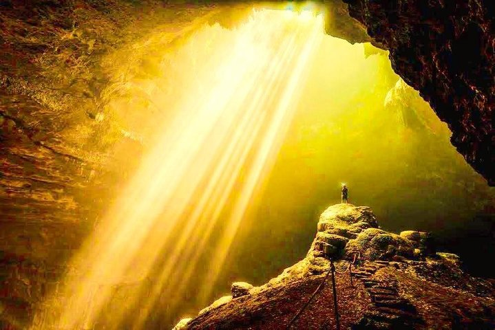 Jomblang Cave adventure is an amazing caving activity tour in to the vertical cave to see heavenly light coming in through the cave hole,as the entrance to inside the cave as well.